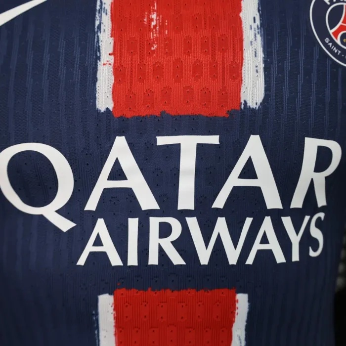 Camiseta de fútbol del equipo local del PSG 24/25