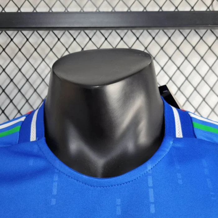 Camiseta de fútbol de jugador de la Eurocopa 2024 de la selección de Italia para la temporada 24/25