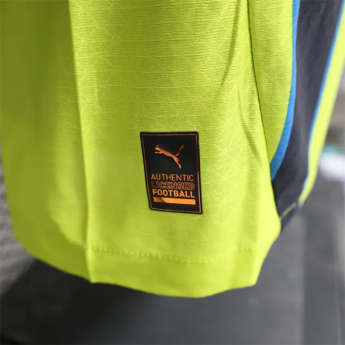 Camiseta de fútbol del Manchester City visitante 24/25