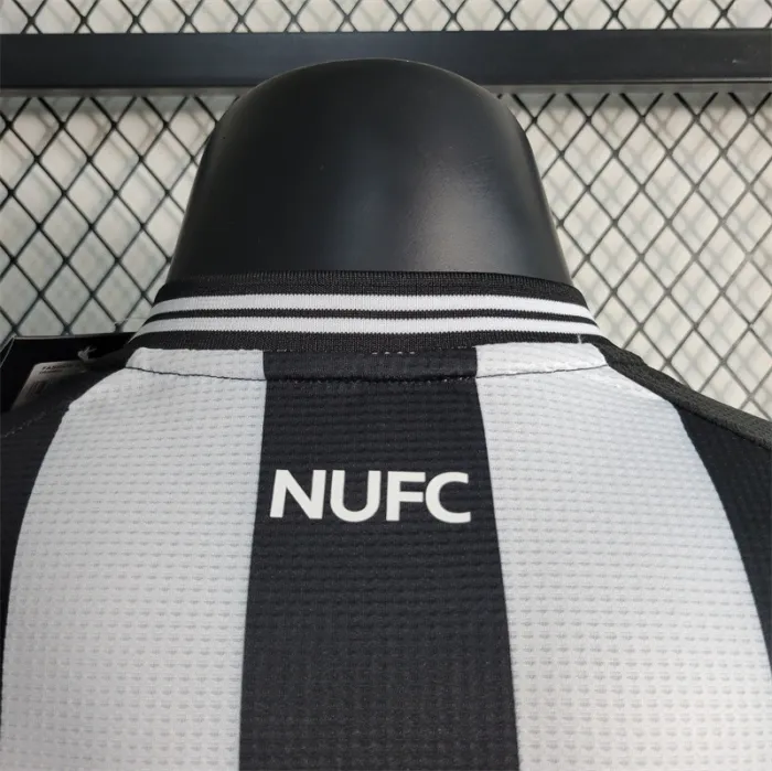 Camiseta de local del Newcastle United 23/24 Versión de jugador Kit de fútbol 2023 2024 Camiseta del equipo de fútbol